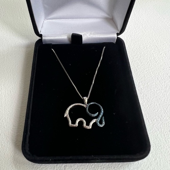 Silver Elephant Diamond Necklace Pendant with chain - Picture 2 of 2